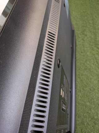 TV Samsung 32 UE32J4000 para piezas, no funciona