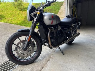 Asiento Triumph Negro