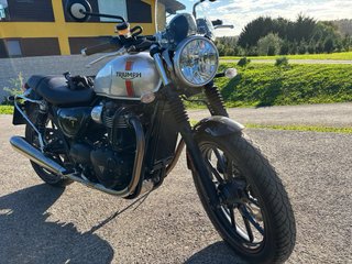 Asiento Triumph Negro