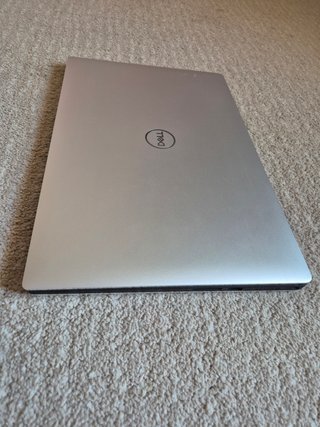 Portátil Dell XPS 15 7590