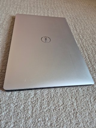 Portátil Dell XPS 15 7590