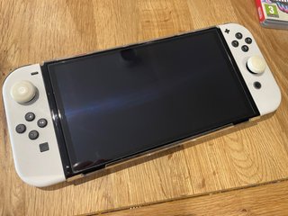 Pack Nintendo Switch OLED Blanca + Juegos
