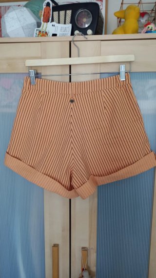 Pantalón corto Billabong rayas naranja