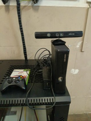 Xbox 360 con Kinect Negro, 5 juegos