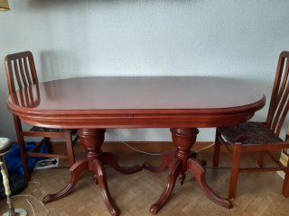 Mesa de comedor y 4 sillas madera