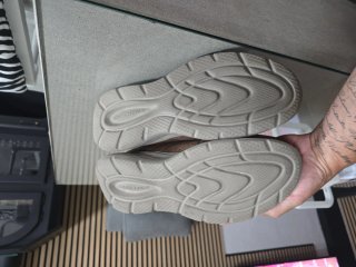 Skechers Slip-ins Marrones tienen 9 meses.  Impeca