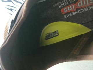 Skechers Slip-ins Marrones tienen 9 meses.  Impeca