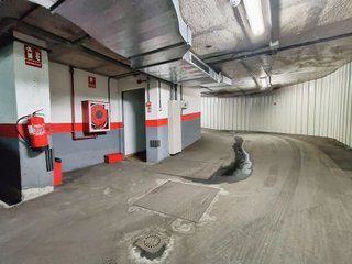 Garaje en alquiler en Cortes - Huertas en Madrid