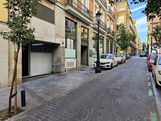 Garaje en alquiler en Cortes - Huertas en Madrid