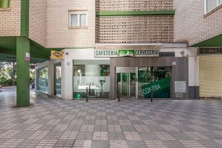 Local comercial en venta en San Francisco Javier en Granada