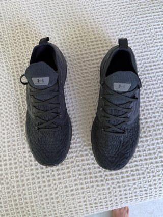 Zapatillas Under Armour Negras - nuevos sin uso!