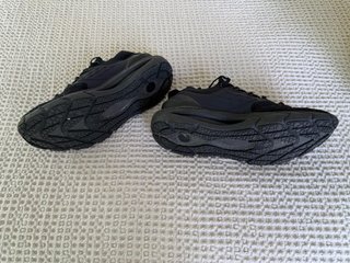 Zapatillas Under Armour Negras - nuevos sin uso!