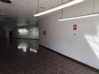 Local comercial en venta en Carballo