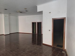 Local comercial en venta en Carballo
