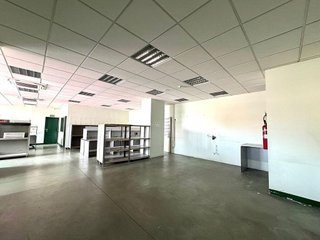 Local comercial en alquiler en Simancas en Madrid