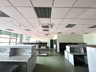 Local comercial en alquiler en Simancas en Madrid