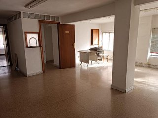 Local comercial en venta en Las Cruces en Villena