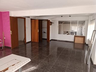Local comercial en venta en Las Cruces en Villena
