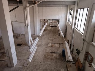 Local comercial en venta en Las Cruces en Villena
