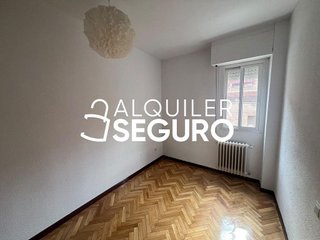 Piso en alquiler en Canillas en Madrid