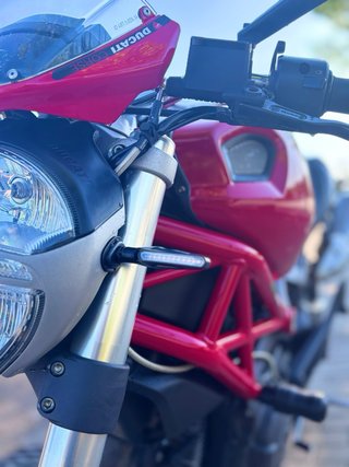 Ducati Monster 696