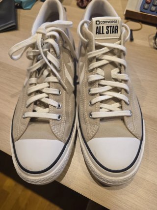 Converse All Star beige piel girada y Blanco