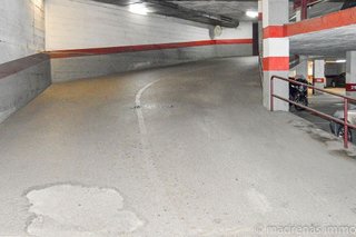 Garaje en alquiler en Eixample Sud – Migdia en Girona