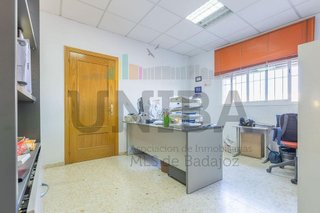 Nave industrial en venta en La Estación en Badajoz