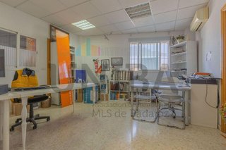 Nave industrial en venta en La Estación en Badajoz