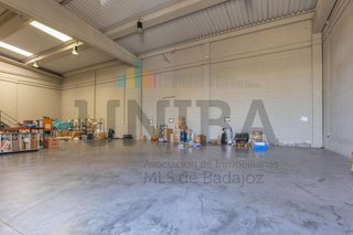 Nave industrial en venta en La Estación en Badajoz