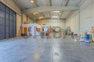 Nave industrial en venta en La Estación en Badajoz