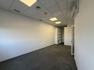 Oficina en alquiler en Palacio de Congresos - Urbadiez - Entrepuentes en Sevilla