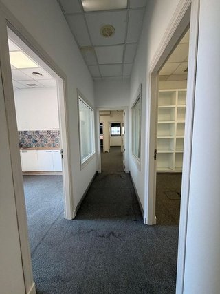 Oficina en alquiler en Palacio de Congresos - Urbadiez - Entrepuentes en Sevilla