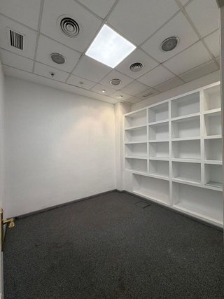 Oficina en alquiler en Palacio de Congresos - Urbadiez - Entrepuentes en Sevilla