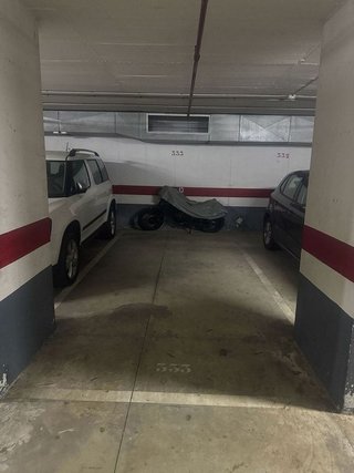 Garaje en alquiler en La Vall d'Hebron en Barcelona