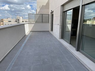 Ático en alquiler en Las Tablas en Madrid