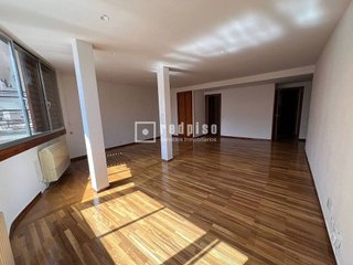 Piso en alquiler en Almagro en Madrid