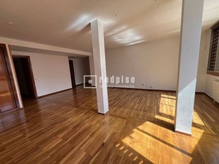 Piso en alquiler en Almagro en Madrid