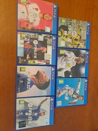 Pacchetto 7 Giochi FIFA PS4 (17-23)