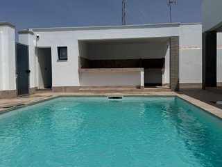 Chalet en alquiler en Pinar de los Franceses - Marquesado en Chiclana de la Frontera