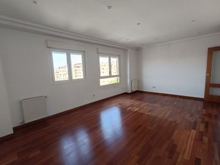 Piso en alquiler en Sanchinarro en Madrid