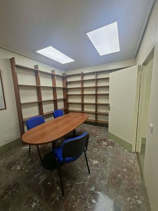 Oficina en alquiler en Almagro en Madrid