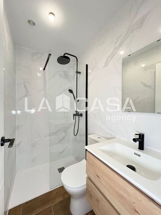 Local comercial en venta en La Salut - Lloreda en Badalona