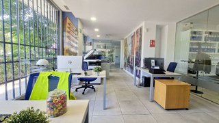 Local comercial en venta en Rosas - Musas en Madrid