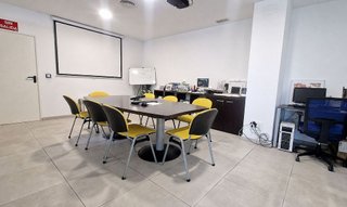 Local comercial en venta en Rosas - Musas en Madrid