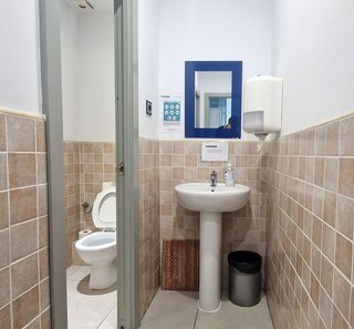 Local comercial en venta en Rosas - Musas en Madrid