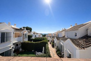 Casa pareada en alquiler en Nueva Andalucía centro en Marbella