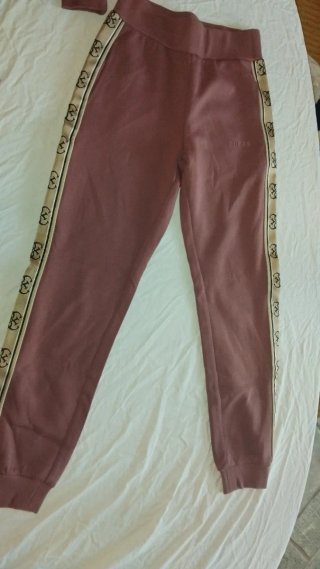 Conjunto chándal rosa con logo