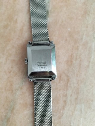 Reloj Dogma Cuadrado Esfera Marrón