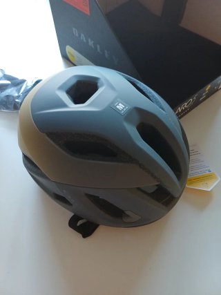 Casco Oakley Aro5 Race M
